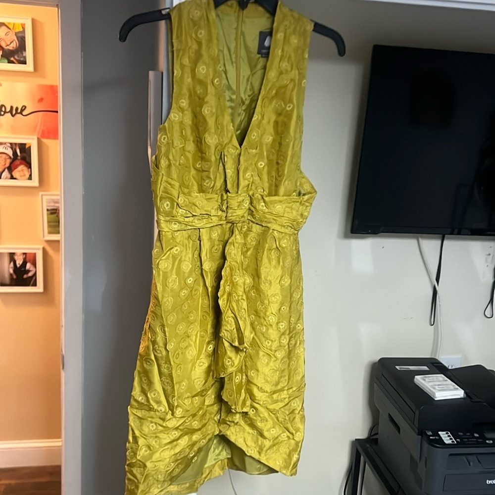 Women’s dress